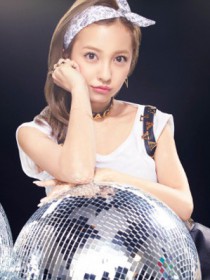 板野友美 Itano Tomomi