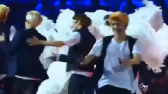 大学生运动会闭幕式 EXO Cut