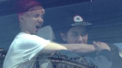 大巴车上玩闹 Kazan