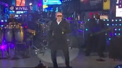 Pitbull - International Love & Rain Over Me