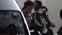 离开新加坡室内体育馆