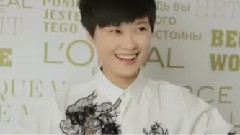 李宇春 - 李宇春介绍巨星范儿秘诀 唇红齿白眼波流转