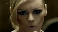 Christina Aguilera - Genie In A Bottle