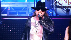 Guns N' Roses - Welcome To The Jungle(赌城演唱会)