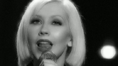 Christina Aguilera - Lift Me Up