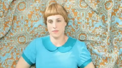 Sara Lov - A Thousand Bees