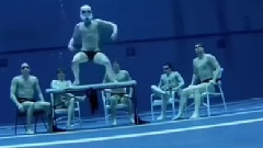 Harlem Shake 泳池版