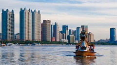 浪花里飞出欢乐的歌