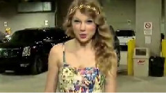 Taylor Swift - Signing Autographs For 13 Hours CMA Music Festival