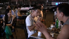 西安路边二胡伴唱被邀去