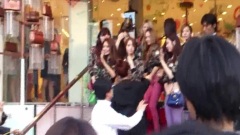 萨曼莎撒乌萨牛仔裤店现场