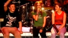 Avril Lavigne - Complicated (Live In Dublin)