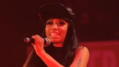 Nicki Minaj - Beez In The Trap