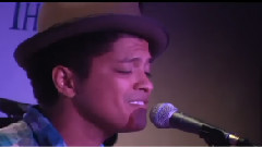 Bruno Mars - Nothing On You (Remix) 现场版