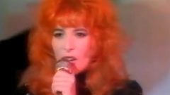 A2 Le Monde Est A Vous Pourvu Qu'elles Soient Douces