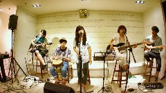 我们背对著青春