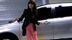 秀英前往观看Sunny