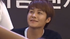 专辑发售纪念粉丝见面会