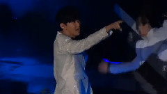 她说&We Together&不潮不用花钱&就是我 时线新地球演唱会香港站 饭拍版 15/06/12