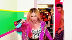 Madonna,Nicki Minaj - Bitch I'm Madonna 中英字幕(韩宇森字幕男)