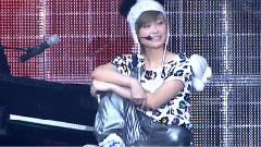 李宇春 - 冬天快乐 & 唱得响亮 & 蓝精灵之歌