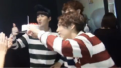 后台一位祝贺视频