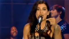 Nelly Furtado - Manos Al Aire Alan Tichmarsh Show