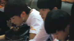 TFboys长沙送机关内