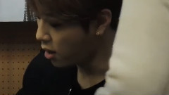 签售会 龙俊亨和海外饭讲英语和日语