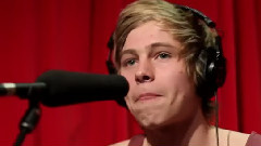 5 Seconds of Summer - We Are Young
