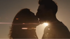 Hedley - Heaven In Our Headlights