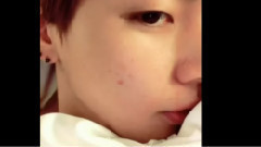 金泰亨推特更新:再也不是一个人啦 我的痘痘又有新盆友惹