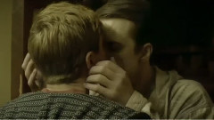 爱而不得忘却不能