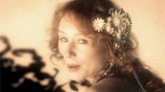 Tori Amos - Sleeps With Butterflies