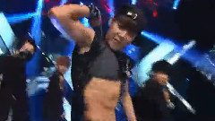 13年朴智旻的腹肌