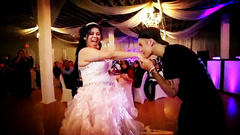 Justin Bieber - 敲门送惊喜(贾斯汀比伯)