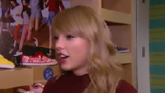 Taylor Swift - Taylor Swift On Why Polka Dots Make Her Happy