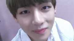 官网更新:田柾国PD导演镜头下的防弹少年团