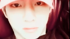 金泰亨自拍更新