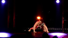 Kristy Sellars钢管舞