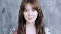 尹恩惠把大红唇变无辜了