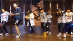 I NEED U 舞蹈模仿