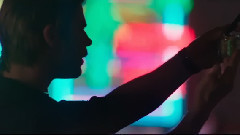 电影<骇客交锋>精彩片段之Evade Detection