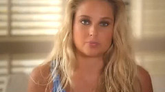 吉纳维夫 莫顿 泳装写真