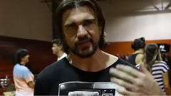 Un Poco Perdido Behind The Scenes 1