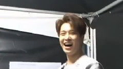 GOT7 -MAD- COMING BACK LIVE - BACKSTAGE 中文字幕15/09/29(两把刷子字幕组)