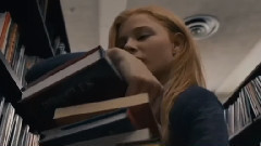 电影<魔女嘉莉>国际版预告片