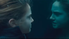 电影<分歧者:异类觉醒>精彩片段之逃生