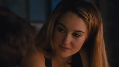 电影<分歧者:异类觉醒>精彩片段之吻