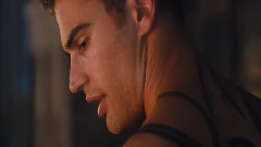 电影<分歧者:异类觉醒>剧场版预告片1